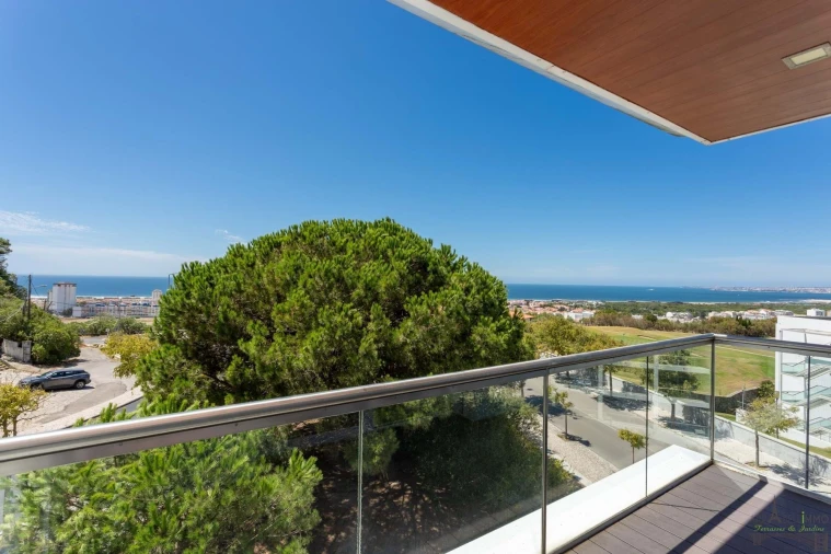 Apartamento T4 para Venda em Caparica e Trafaria Foto 25