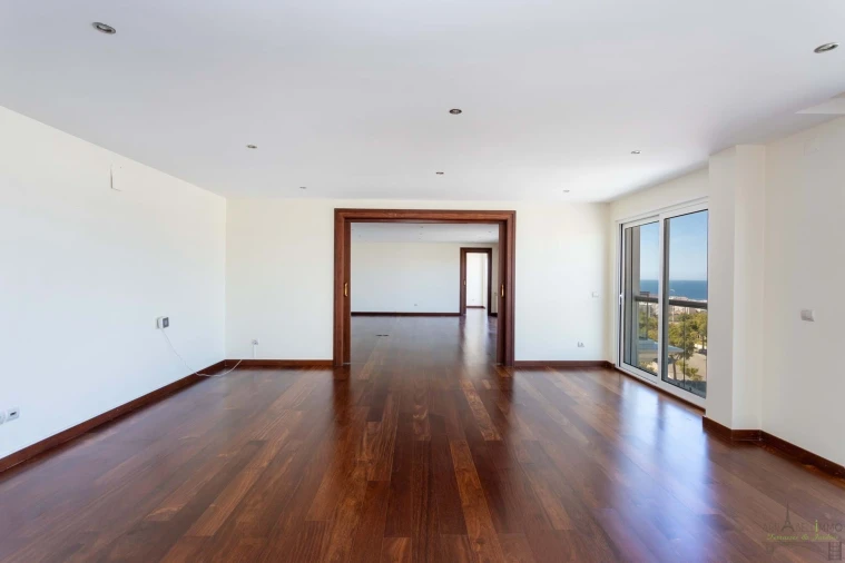 Apartamento T4 para Venda em Caparica e Trafaria Foto 6