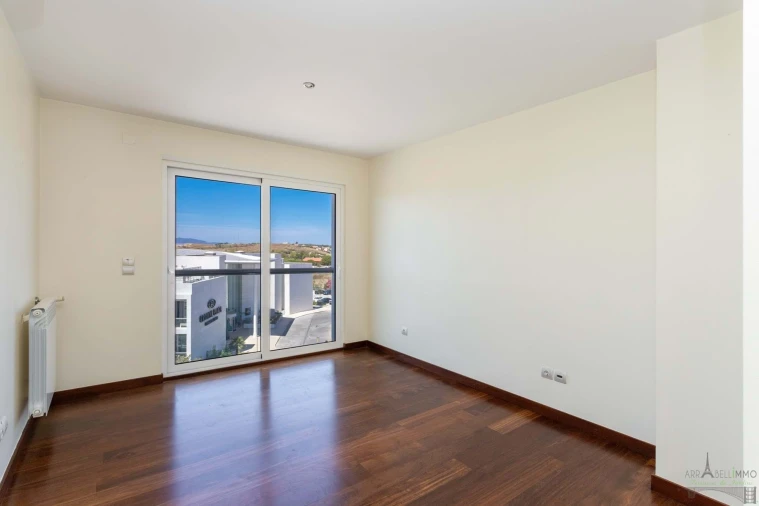 Apartamento T4 para Venda em Caparica e Trafaria Foto 33