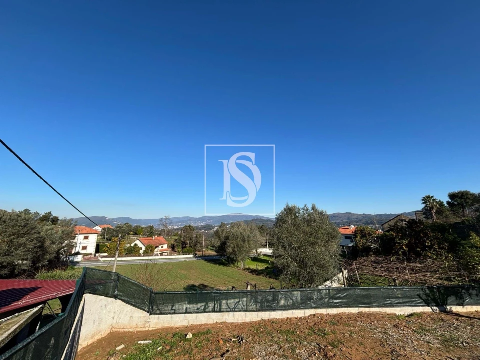 Moradia T3 para Venda em Rebordões (Santa Maria) Foto 8