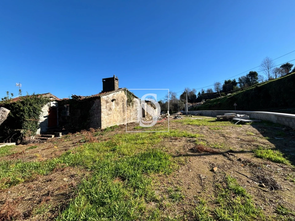 Moradia T3 para Venda em Rebordões (Santa Maria) Foto 12