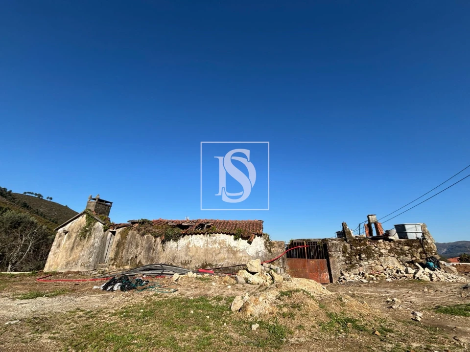 Moradia T3 para Venda em Rebordões (Santa Maria) Foto 14