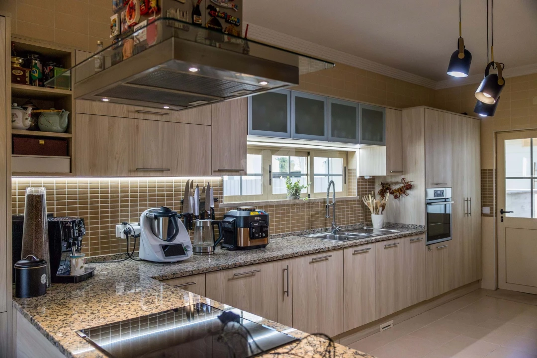 Moradia T5 para Venda em Olhão Foto 6