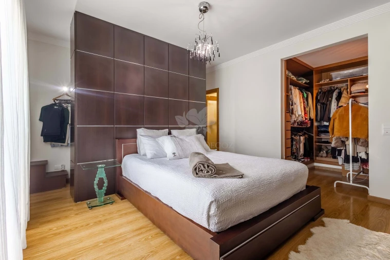 Moradia T5 para Venda em Olhão Foto 22