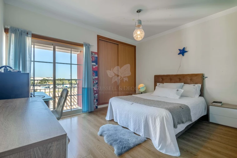 Moradia T5 para Venda em Olhão Foto 16