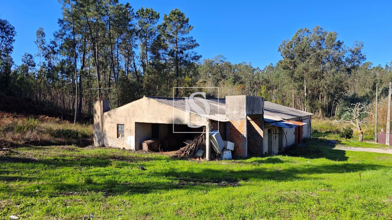 Armazém para Venda em Vilarinho do Bairro Foto 1
