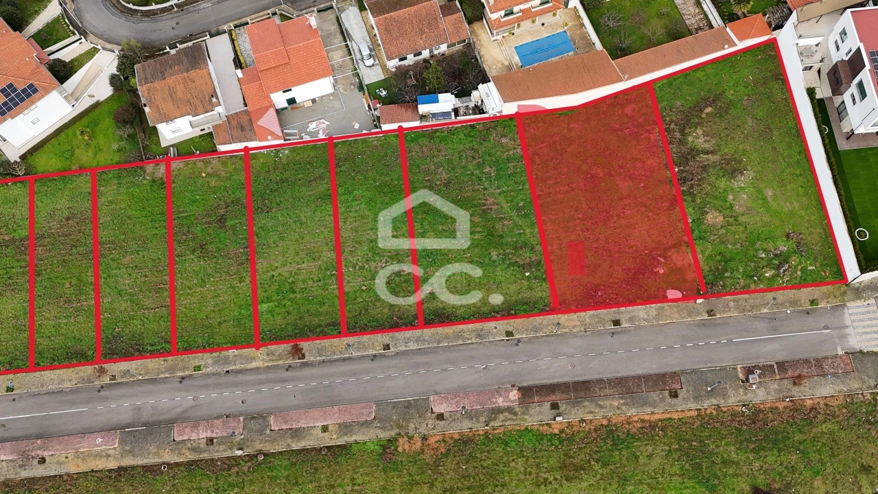 Terreno para Venda em Vilar de Nantes Foto 1