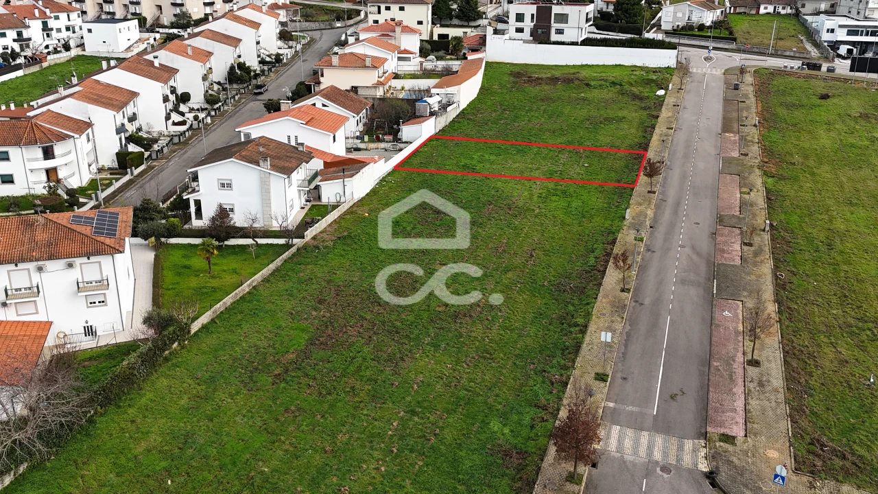 Terreno para Venda em Vilar de Nantes Foto 3