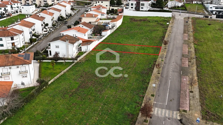 Terreno para Venda em Vilar de Nantes Foto 3