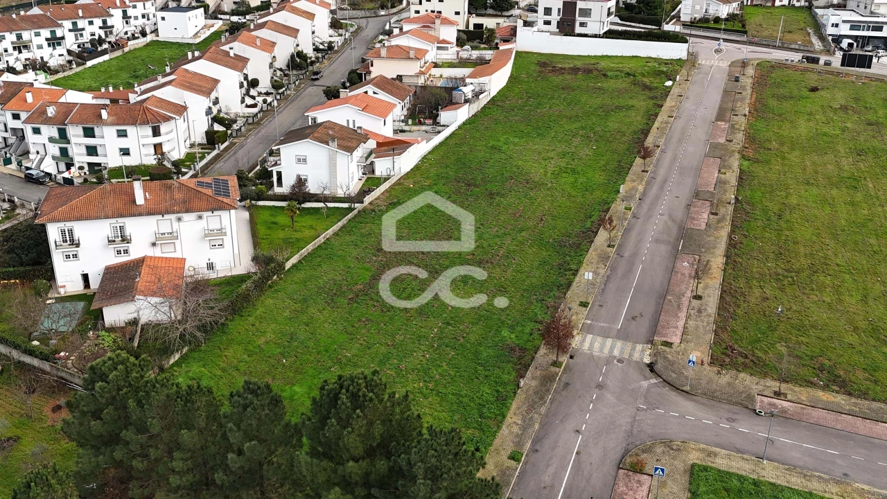 Terreno para Venda em Vilar de Nantes Foto 5