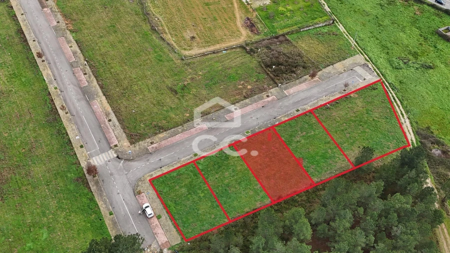 Terreno para Venda em Vilar de Nantes