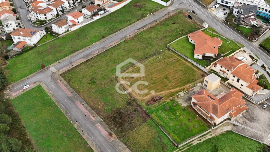 Terreno para Venda em Vilar de Nantes Foto 13