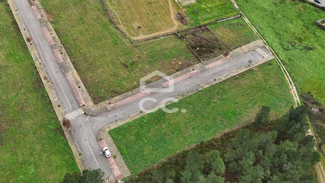 Terreno para Venda em Vilar de Nantes Foto 14