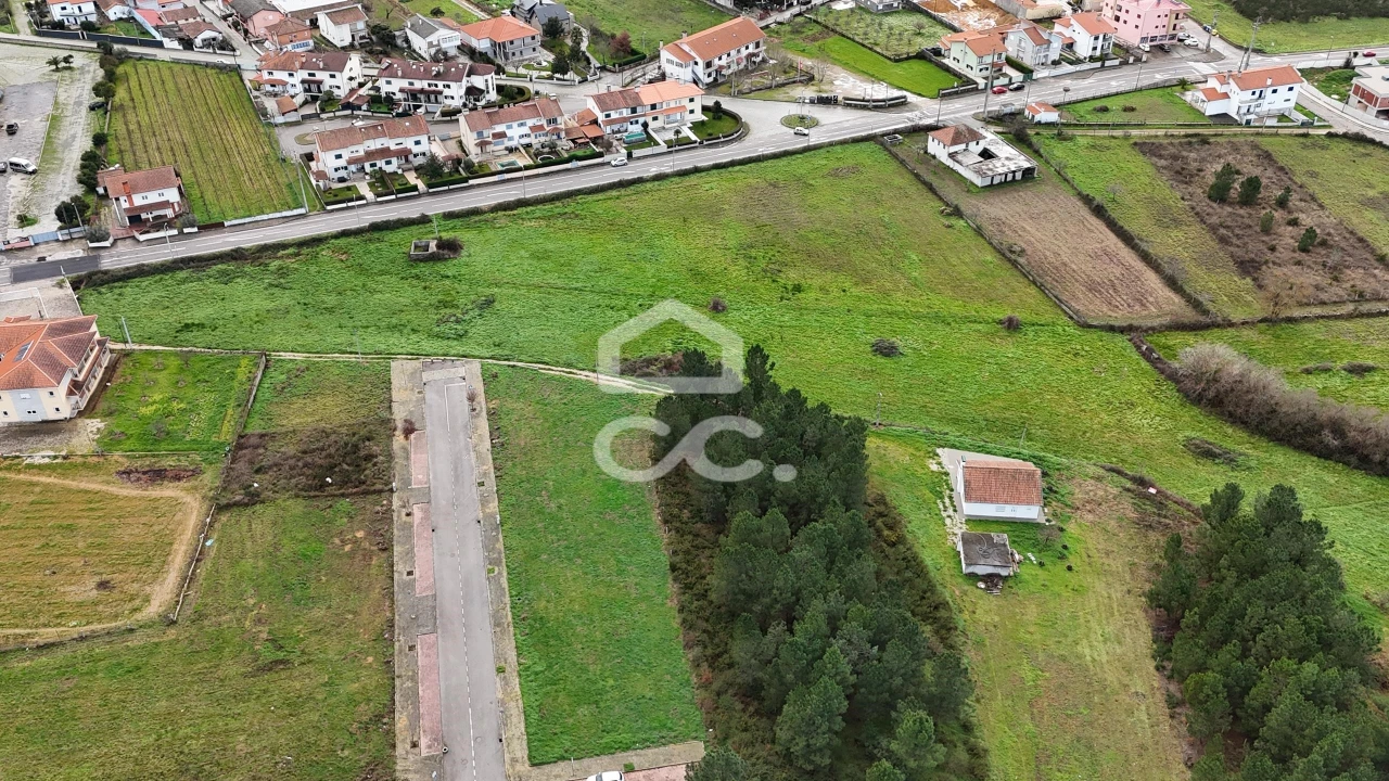 Terreno para Venda em Vilar de Nantes Foto 9