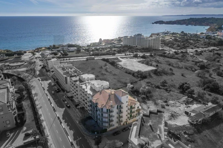 Apartamento T3 para Venda em Portimão Foto 2