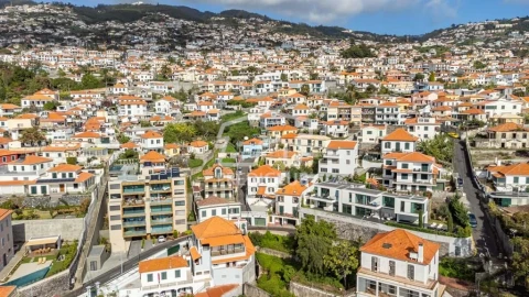 Moradia T5 para Venda em Funchal (Santa Maria Maior)