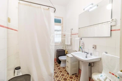 Moradia T5 para Venda em Funchal (Santa Maria Maior)