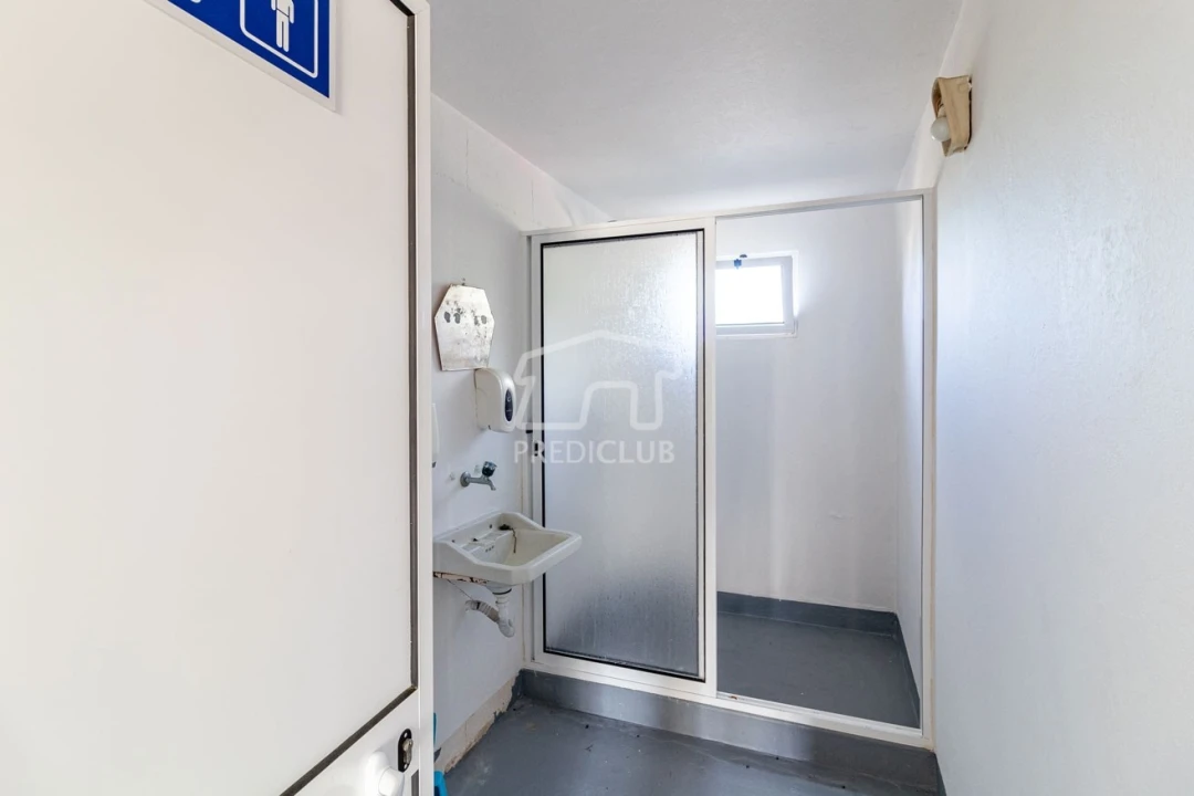 Armazém para Venda em Caniço Foto 10