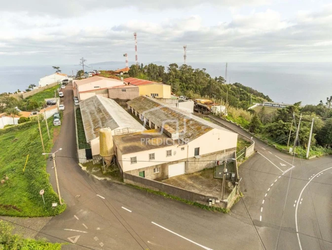 Armazém para Venda em Caniço Foto 2
