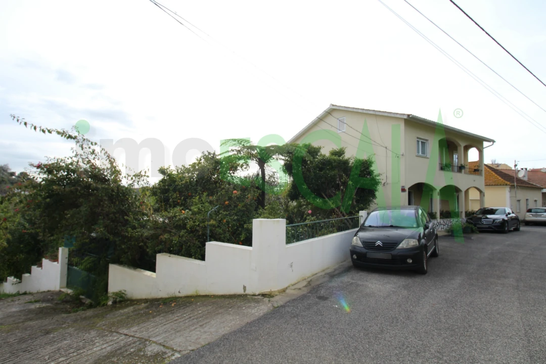 Moradia T5 para Venda em Marvila, Ribeira Santarém, São Salvador, São Nicolau Foto 1