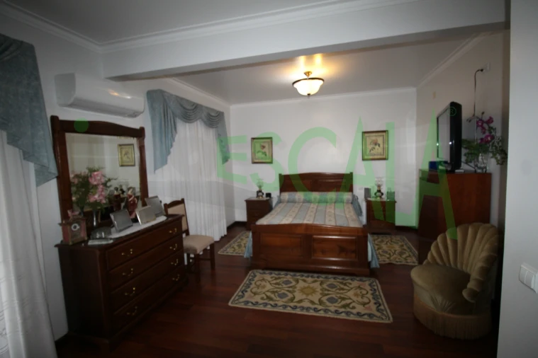 Moradia T5 para Venda em Marvila, Ribeira Santarém, São Salvador, São Nicolau Foto 27