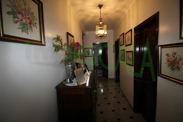 Moradia T5 para Venda em Marvila, Ribeira Santarém, São Salvador, São Nicolau Foto 4