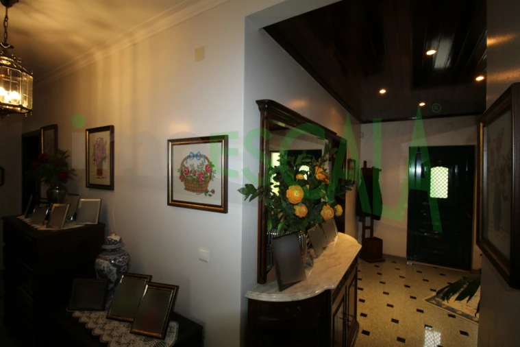 Moradia T5 para Venda em Marvila, Ribeira Santarém, São Salvador, São Nicolau Foto 3