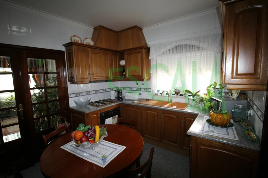 Moradia T5 para Venda em Marvila, Ribeira Santarém, São Salvador, São Nicolau Foto 10