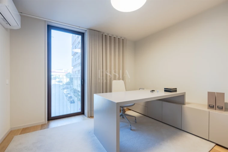 Apartamento T4 para Venda em Santa Marinha e São Pedro da Afurada Foto 19