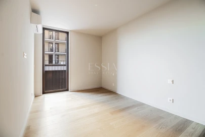 Apartamento T4 para Venda em Santa Marinha e São Pedro da Afurada