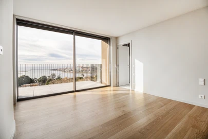 Apartamento T4 para Venda em Santa Marinha e São Pedro da Afurada