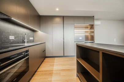 Apartamento T4 para Venda em Santa Marinha e São Pedro da Afurada