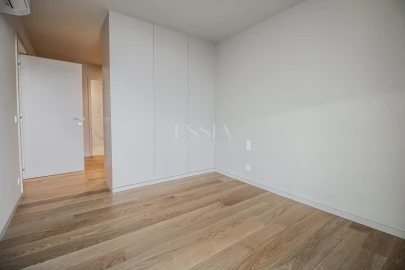 Apartamento T4 para Venda em Santa Marinha e São Pedro da Afurada
