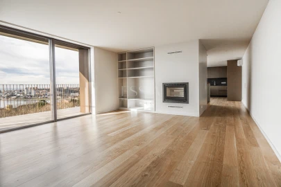 Apartamento T4 para Venda em Santa Marinha e São Pedro da Afurada