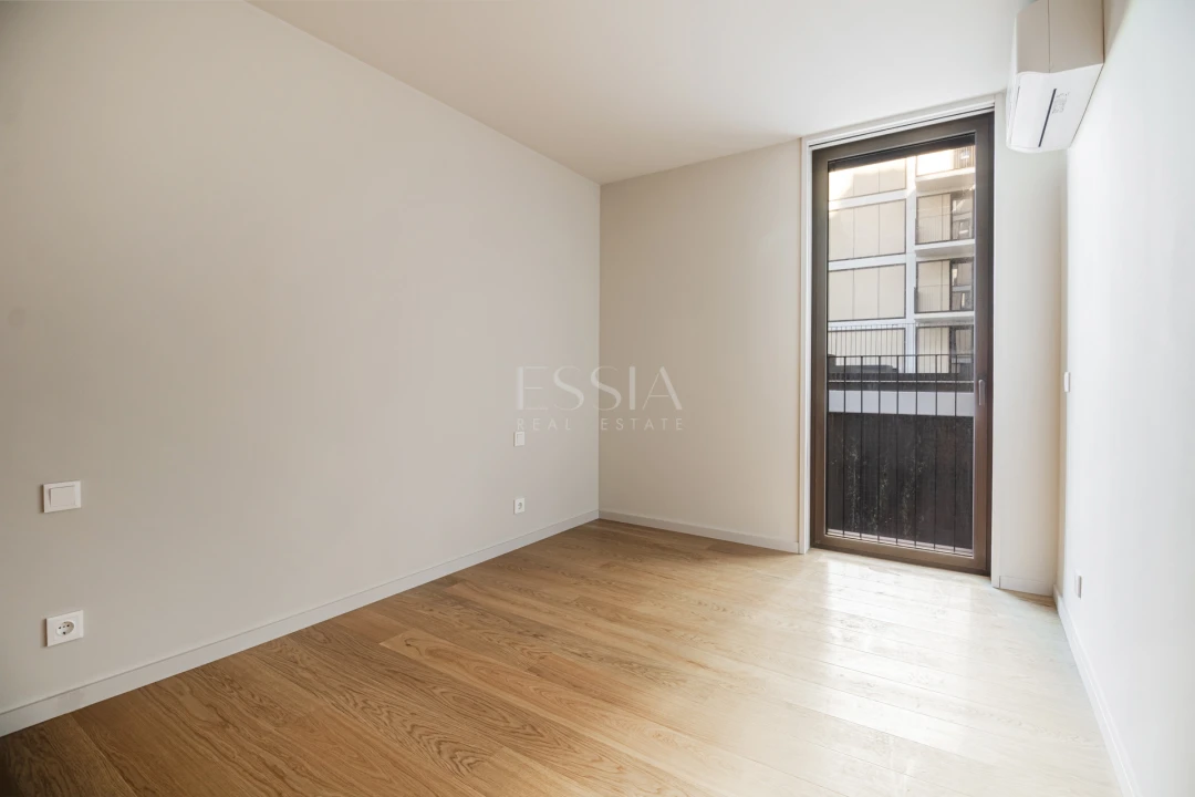 Apartamento T4 para Venda em Santa Marinha e São Pedro da Afurada Foto 31