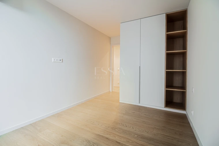 Apartamento T4 para Venda em Santa Marinha e São Pedro da Afurada Foto 17