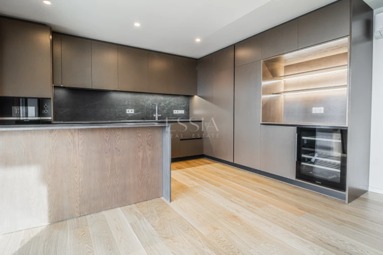 Apartamento T4 para Venda em Santa Marinha e São Pedro da Afurada Foto 9