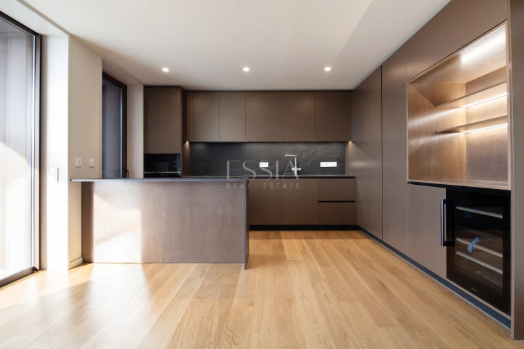 Apartamento T4 para Venda em Santa Marinha e São Pedro da Afurada Foto 8