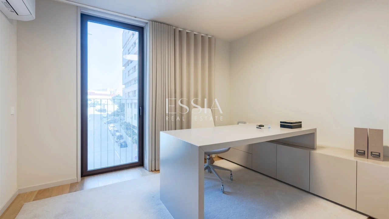 Apartamento T4 para Venda em Santa Marinha e São Pedro da Afurada Foto 15