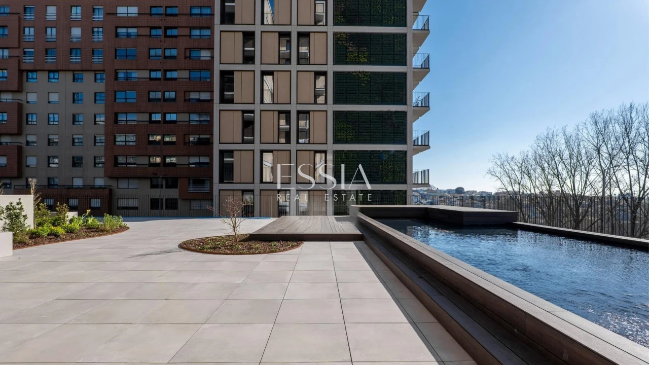 Apartamento T4 para Venda em Santa Marinha e São Pedro da Afurada Foto 1