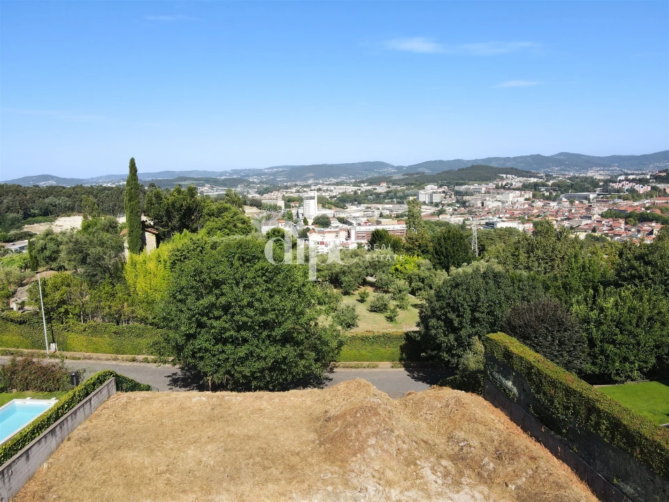 Terreno para Venda em Urgezes Foto 2