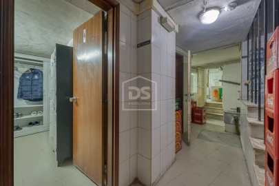 Prédio para Venda em Santo Antonio dos Olivais