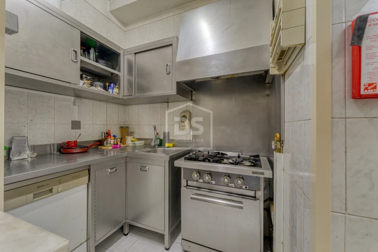 Prédio para Venda em Santo Antonio dos Olivais Foto 15