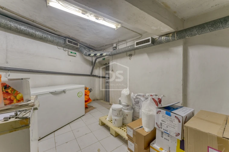 Prédio para Venda em Santo Antonio dos Olivais Foto 28