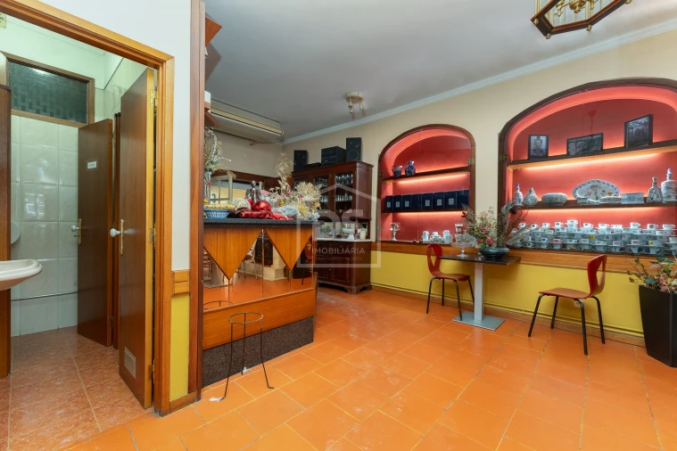 Prédio para Venda em Santo Antonio dos Olivais Foto 9