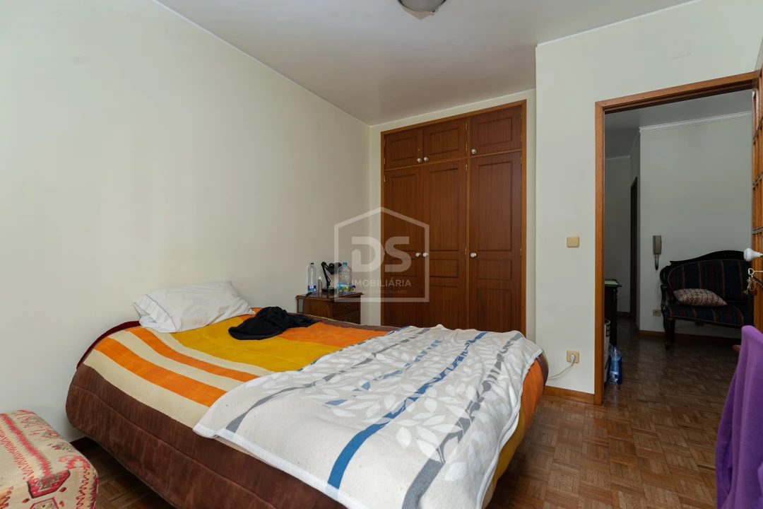 Prédio para Venda em Santo Antonio dos Olivais Foto 26