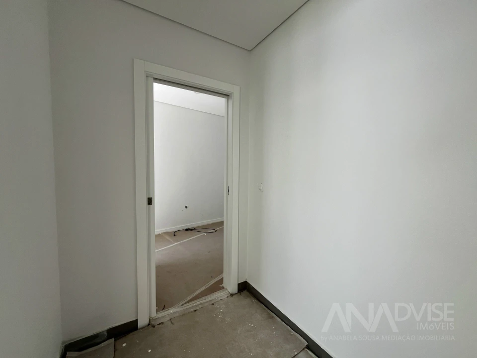 Moradia T3 para Venda em São João de Lourosa Foto 9