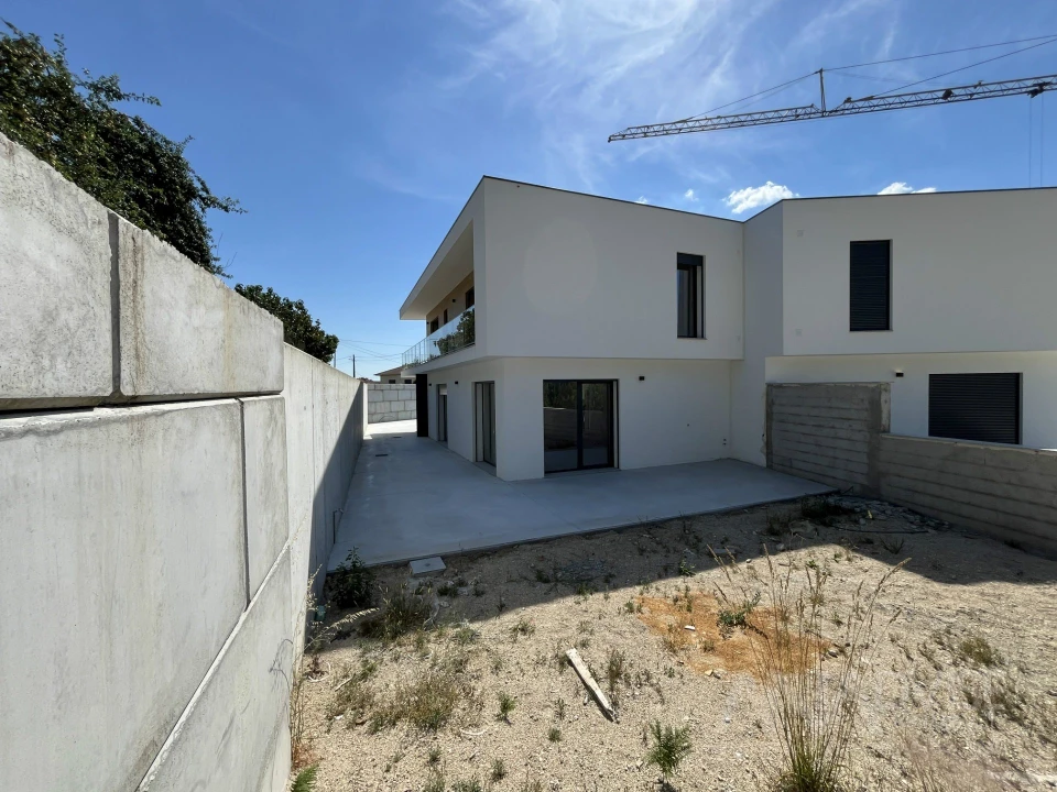 Moradia T3 para Venda em São João de Lourosa Foto 6