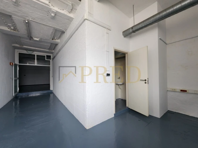 Armazém para Arrendamento em Paranhos Foto 4