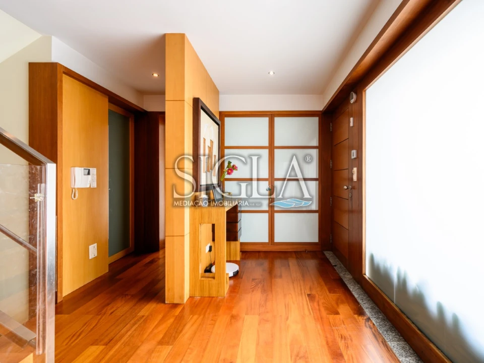 Moradia T4 para Arrendamento em Canidelo Foto 8